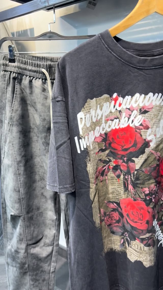Washed tee and cargo pants in the shop